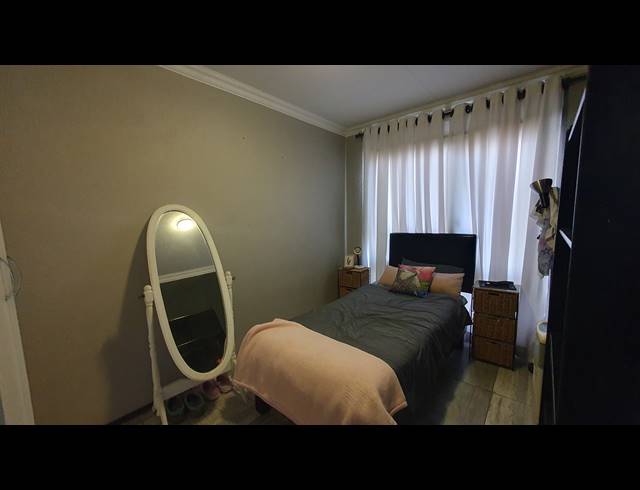 2 BEDROOM SECTIONAL TITLE FOR SALE IN SOUTH CREST